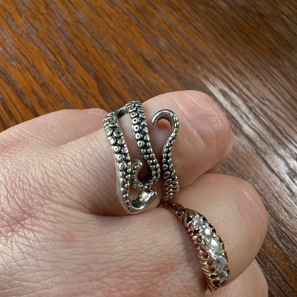 Unique Octopus Ring 🐙 - Picture 6 of 6